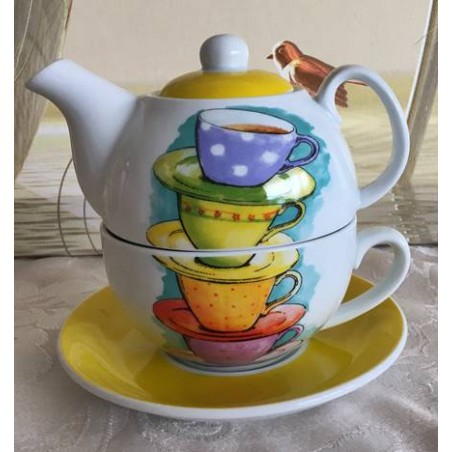 Tea for One Set mit Teetassen Motiven und gelbem Deckel sowie Untertasse